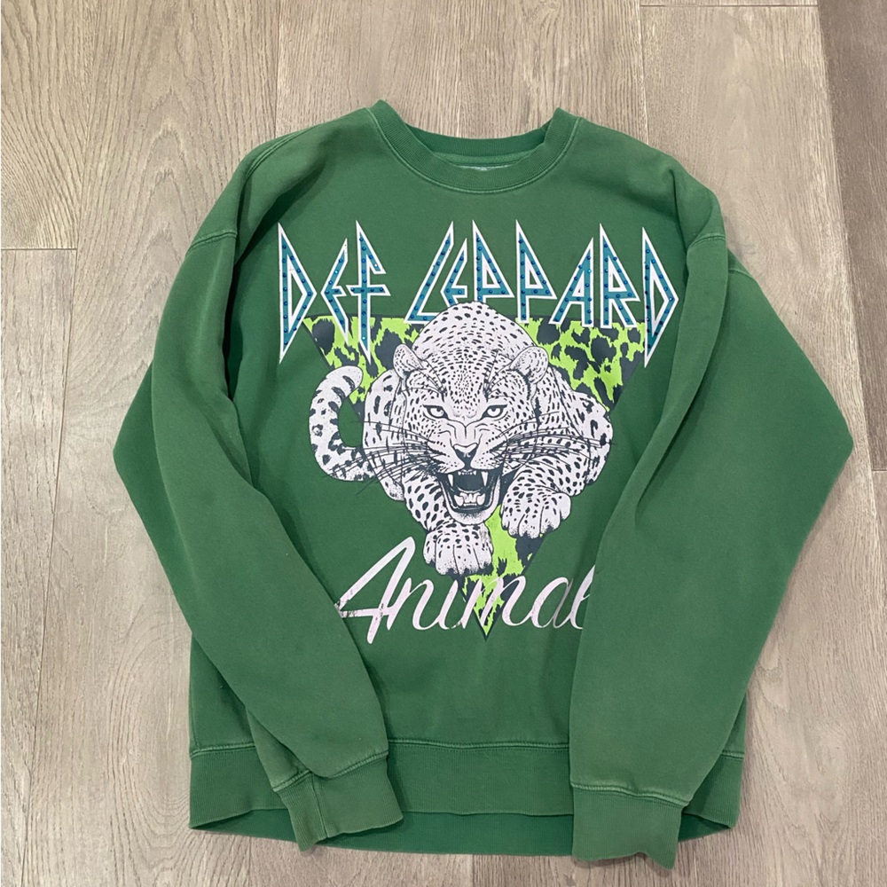 Def leopard crewneck